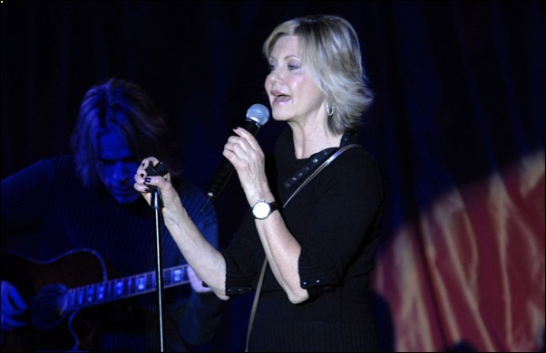 Olivia Newton-John 2007 photo