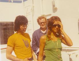 Behind the Scenes filming The Case - Olivia Newton-John, Cliff Richard and Tim Brooke Taylor and film crew.