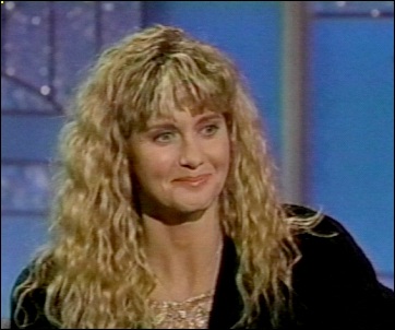 Olivia Newton-John, Arsenio Hall