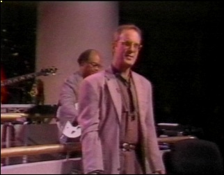 Olivia Newton-John, Pat Sajak Show 1989 Tom Scott